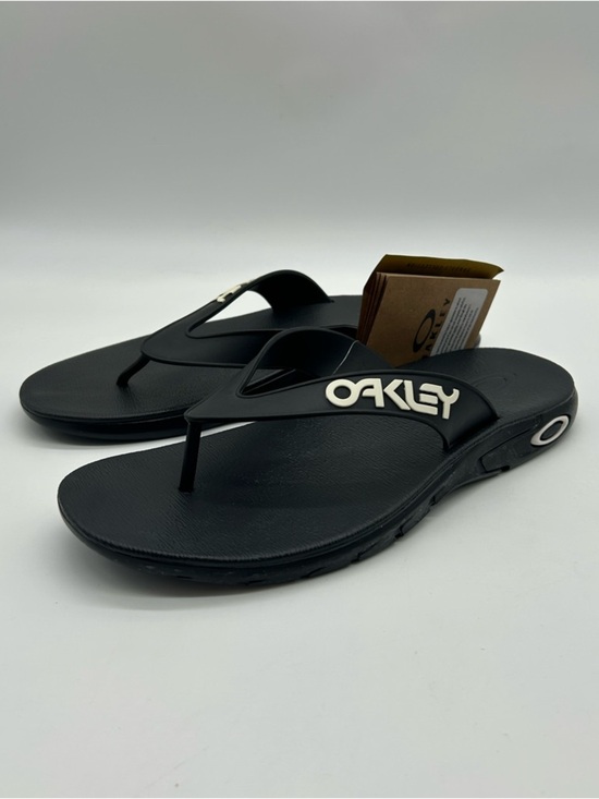 Oakley B1B Flip Flops Men’s Size 12 Black Logo Sandals New With Tag main image 5